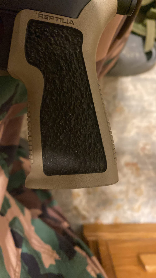 FDE UNDERDOG Grip