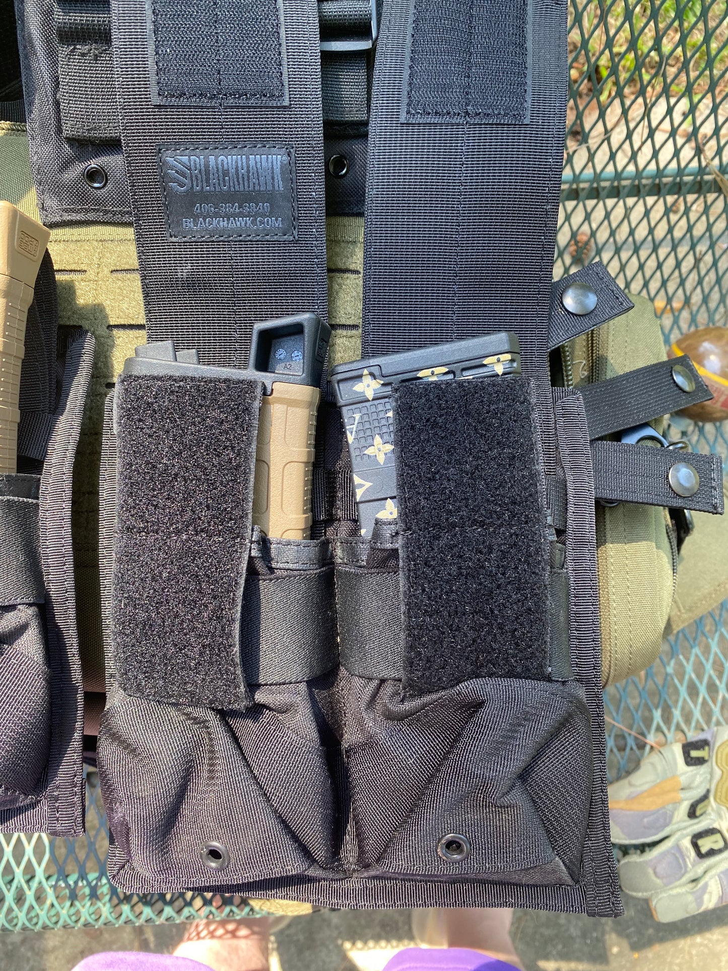 Blackhawk double mag carrier in black (MOLLE or Belt Attach)