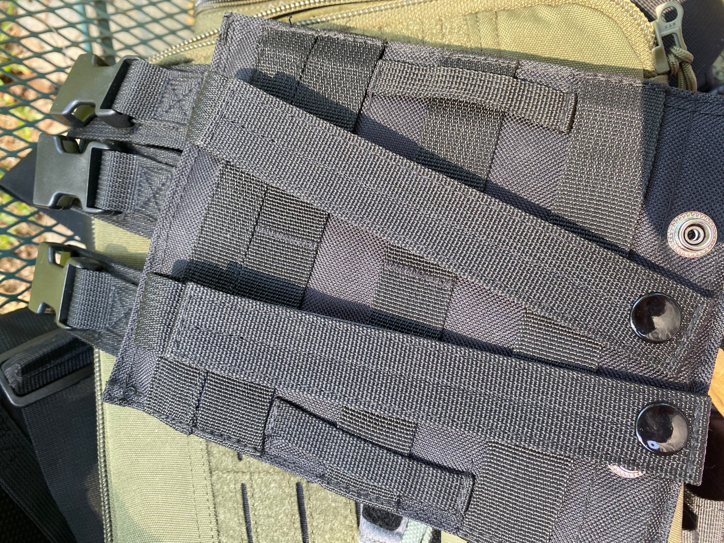 Black Hawk Pistol 3 Mag MOLLE or Belt Carrier